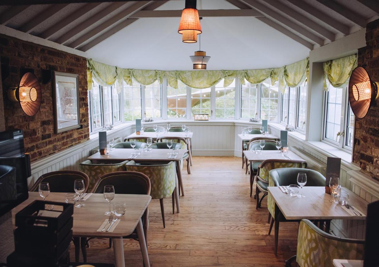 The Drummond At Albury Guildford Esterno foto