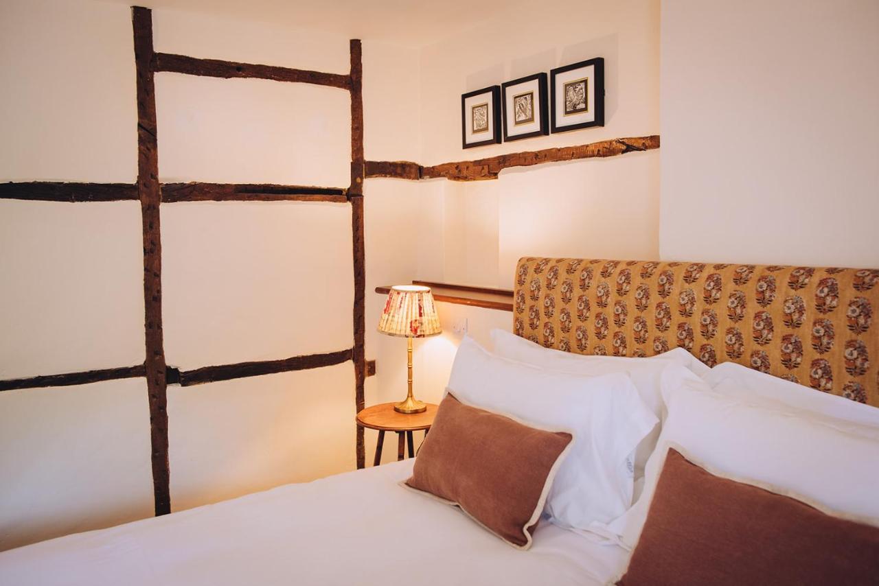 The Drummond At Albury Guildford Esterno foto