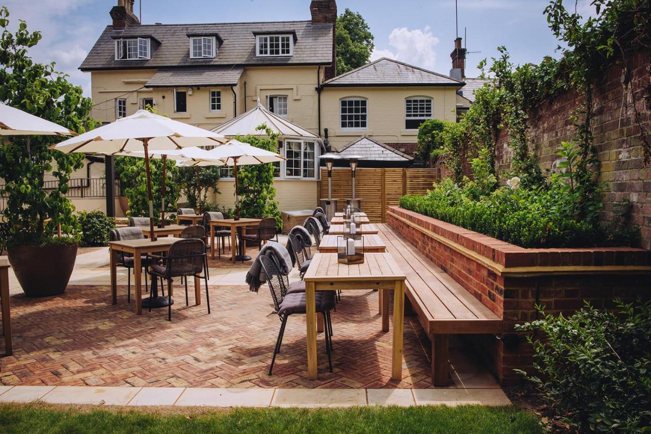 The Drummond At Albury Guildford Esterno foto